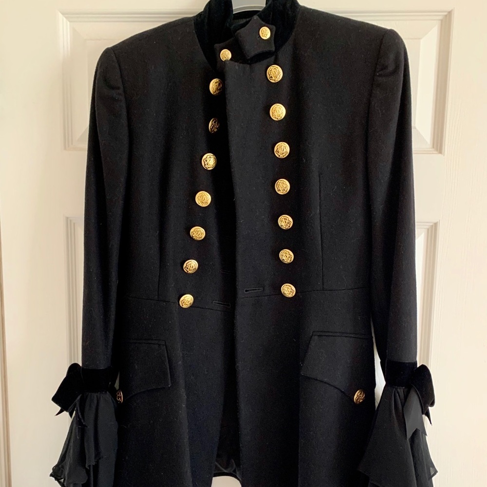 Dolce & Gabbana wool one of a kind coat. Size 4-6
